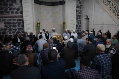 Diyarbakır Ulu Camii’nde Kadir Gecesi Coşkusu