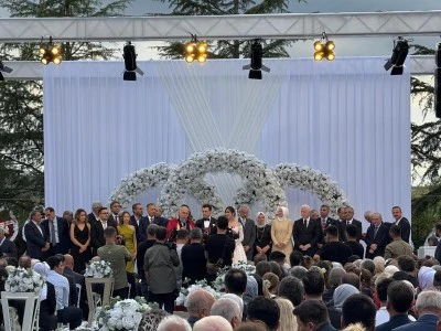 Diyarbakır Valisi Murat Zorluoğlu’nun oğlu Oğuzhan İstanbul’da dünya evine girdi