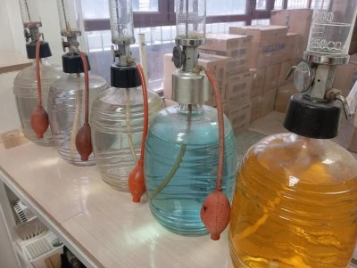 Diyarbakır z&uuml;mr&uuml;t pazarı&rsquo;nda 61 yıllık kolonya geleneği