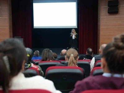 Doğru iletişim teknikleri ve stres y&ouml;netimi anlatıldı