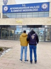 Dolandırıcılık suçundan aranan şahıs yakalandı