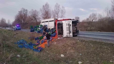 Kamyonet takla attı: 2 yaralı