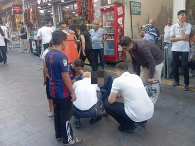 D&ouml;rt Ayaklı Minare &ouml;n&uuml;nde panik