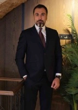 "D&uuml;nya altına, altın da d&uuml;nyaya y&ouml;n veriyor"