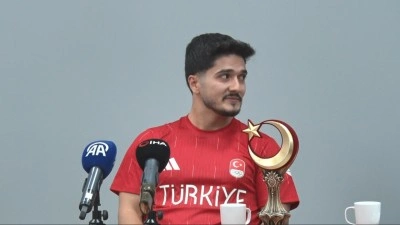 D&uuml;nya şampiyonu Muhammed Furkan &Ouml;zbek&rsquo;ten &ouml;ğrencilere ilham veren buluşma