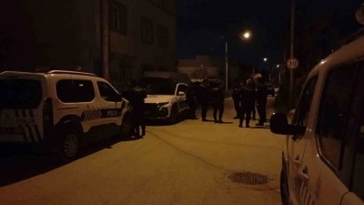 Dur ihtarına uymayan sürücü 1 saat süren kovalamacaya neden oldu