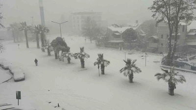 O ilimiz yeni yıla karla girdi