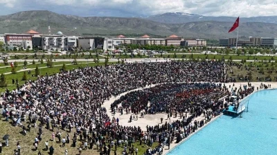 EBY&Uuml;&rsquo;de 3 bin 150 &ouml;ğrenci mezuniyet sevinci yaşadı