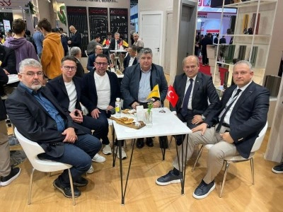 Edremit Ticaret Odası İstanbul&rsquo;daki Avrasya Pencere, Kapı ve Cam Fuarlarına katıldı