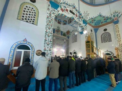 Efeler’de vatandaşlar sabah namazında buluştu