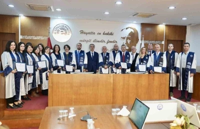 Ege &Uuml;niversitesi Senatosunda başarılı akademisyenler ve birimler &ouml;d&uuml;llendirildi