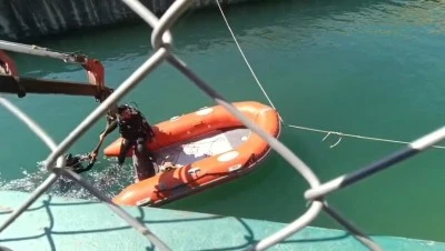 Eğil&rsquo;de korkutan kaza: Otomobil sulama kanalına u&ccedil;tu