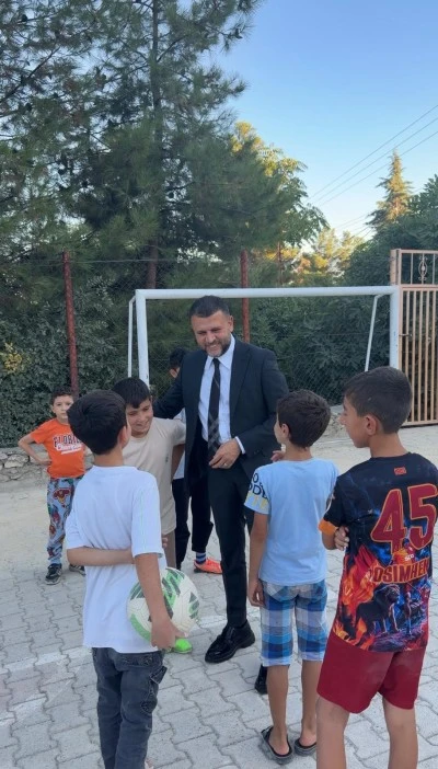 Eğil&rsquo;de minik &ouml;ğrencilerin y&uuml;z&uuml;n&uuml; g&uuml;ld&uuml;ren destek