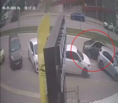 El freni çekilmeyi unutulan araç kazaya böyle karıştı