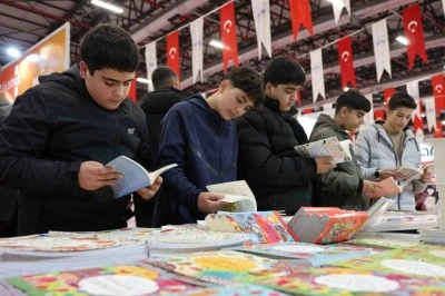Elazığ&rsquo;da "6. Kitap Fuarı" kapılarını a&ccedil;tı
