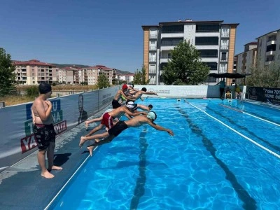 Hem öğreniyor hem eğleniyorlar