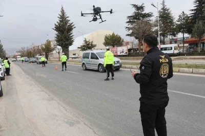 Elazığ&rsquo;da dron destekli trafik uygulaması