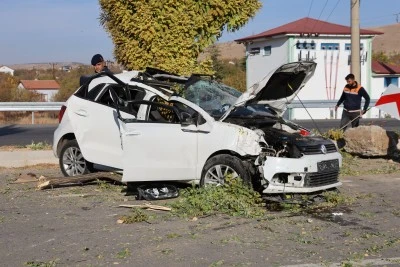 Elazığ’da Feci Kaza: Direksiyon Hakimiyetini Kaybeden Sürücü 6 Kişiyi Yaraladı