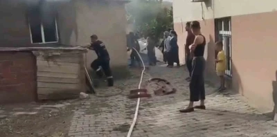 Elazığ&rsquo;da odunluk ve kilerde yangın