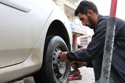 Elazığ’da Kış Lastiği Yoğunluğu Başladı