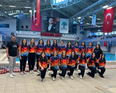 Elazığlı sporculardan su topunda b&uuml;y&uuml;k başarı