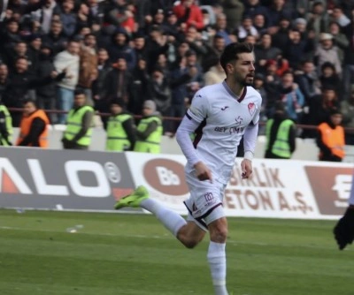 Elazığspor’da Vanspor FK maçının kahramanı Alpay Koldaş