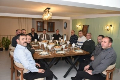 Emekli olan personellerle yemek