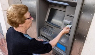 Emeklilere Yeni Düzenleme: 20 Bin TL Altı İşlemler Artık Sadece ATM’lerden Yapılacak