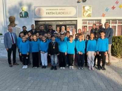 Emirdağ Fatih İlkokulu &ouml;ğrencisi &lsquo;Matematik Olimpiyatları&rsquo;nda altın madalya kazandı