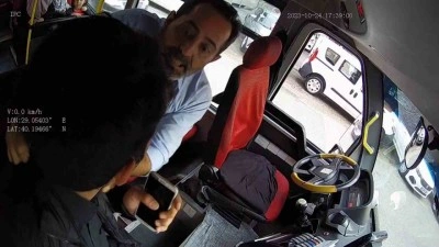 Engelli Yolcuya Şok Muamele: Otobüsten İndirip Saldırmaya Kalktı!