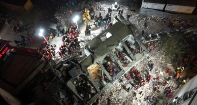 Enkaz başında 14. saat: Hummalı &ccedil;alışma s&uuml;r&uuml;yor