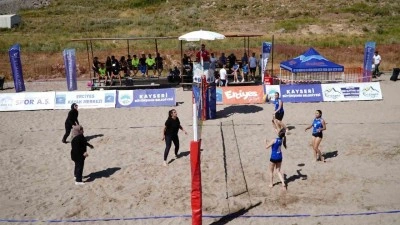 Plaj voleybol turnuvası tamamlandı