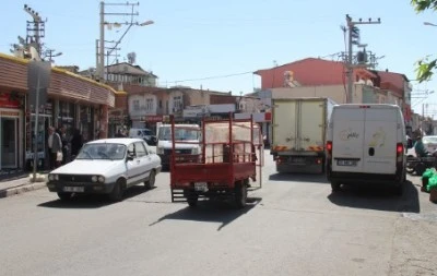 Ergani’de Trafik ve Otopark Krizi: Esnaf ve Vatandaş İsyanda