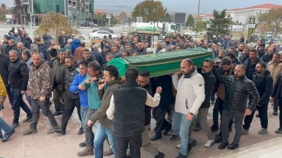 Erzincan&rsquo;da silahla vurularak hayatını kaybeden baba ve oğul son yolculuklarına uğurlandı