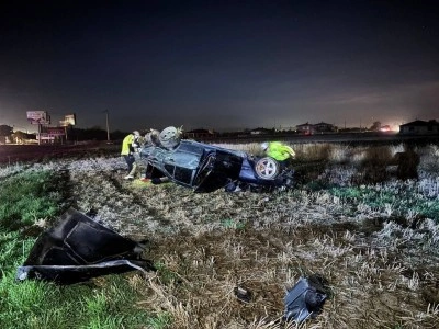 Erzincan&rsquo;da takla atan otomobilde 2 kişi yaralandı