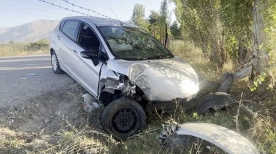 Erzincan’da trafik kazası: 2 yaralı