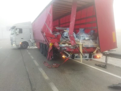 Pasinler Yolunda Otobüs ile Tır Çarpıştı