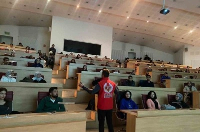 Erzurum polisinden gen&ccedil;lere g&uuml;venli gelecek bilgilendirmesi