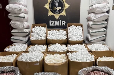 Eş Zamanlı Operasyonda 1.9 Milyon Hap ve 426 Kg Kimyasal Madde Ele Geçirildi