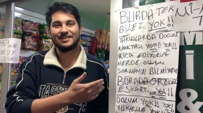 ESKART sorularından bunalan market sahibi, işyerine astığı notla gündem oldu