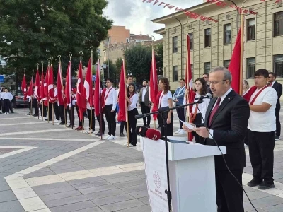 Eskişehir&rsquo;de Eğitim-&Ouml;ğretim Yılı ve İlk&ouml;ğretim Haftası t&ouml;reni