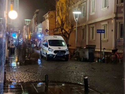 Genç kadın arkadaşının evinde ölü bulundu