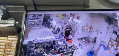 Kaza sonrası g&uuml;venlik kamerası izlenirken bı&ccedil;aklı kavga