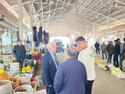 Esnaf ve vatandaşlarla bir araya geldi