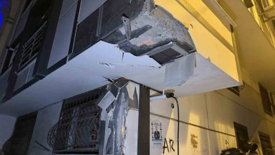 Sokağa dalan vinç dehşet saçtı