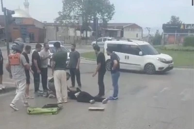 Feci kazada motokurye ağır yaralandı