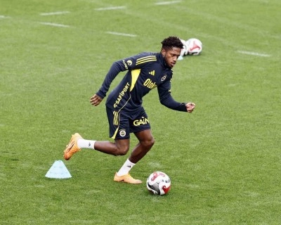 Fenerbah&ccedil;e, 1 g&uuml;nl&uuml;k iznin ardından &ccedil;alışmalarına devam etti