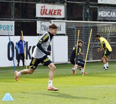 Fenerbah&ccedil;e, Beşiktaş derbisi hazırlıklarına devam etti