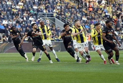 Fenerbah&ccedil;e ile Kayserispor 49. randevuda