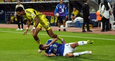 Fenerbahçe'ye 10 kişilik Kasımpaşa darbesi